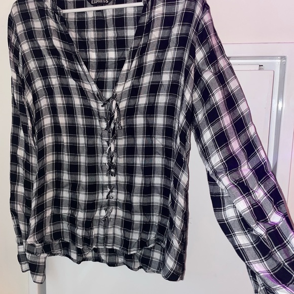 Express Women’s Flannel Top - Picture 6 of 6